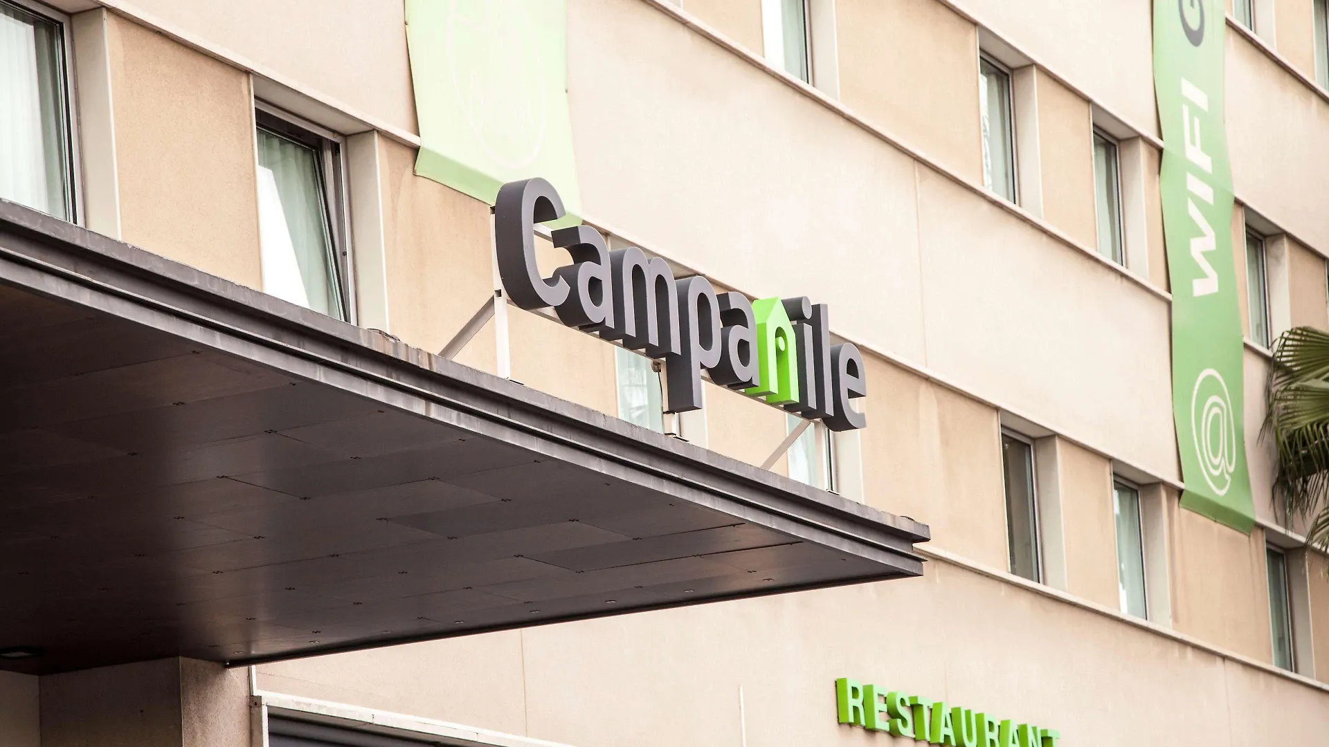 Travelodge Bcn Cornella Fira Cornellà de Llobregat Otel