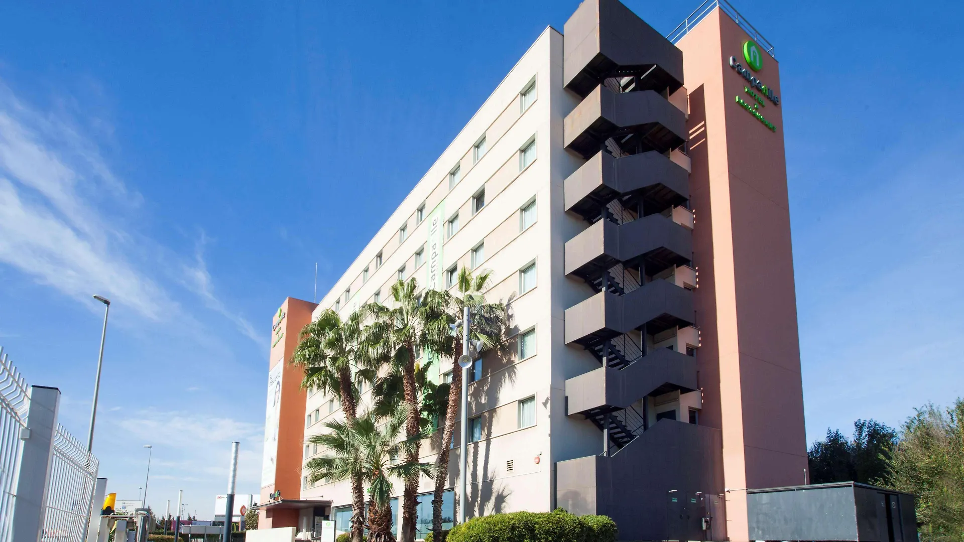 *** Otel Travelodge Bcn Cornella Fira Cornellà de Llobregat İspanya