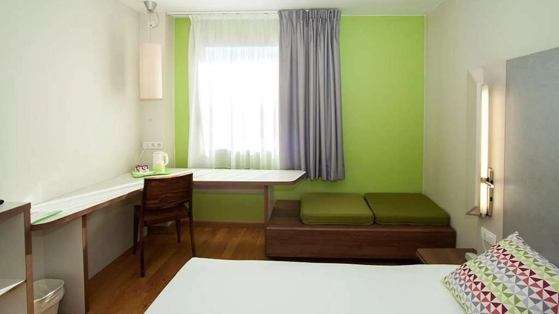 Otel Travelodge Bcn Cornella Fira Cornellà de Llobregat